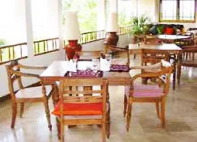 Udayana Kingfisher Eco Lodge ジンバラン 2*,