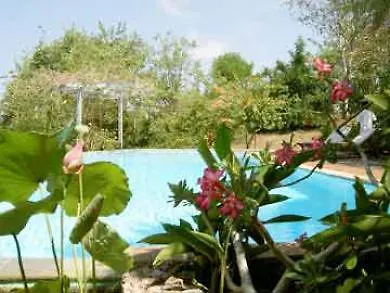 Udayana Kingfisher Eco Lodge ジンバラン